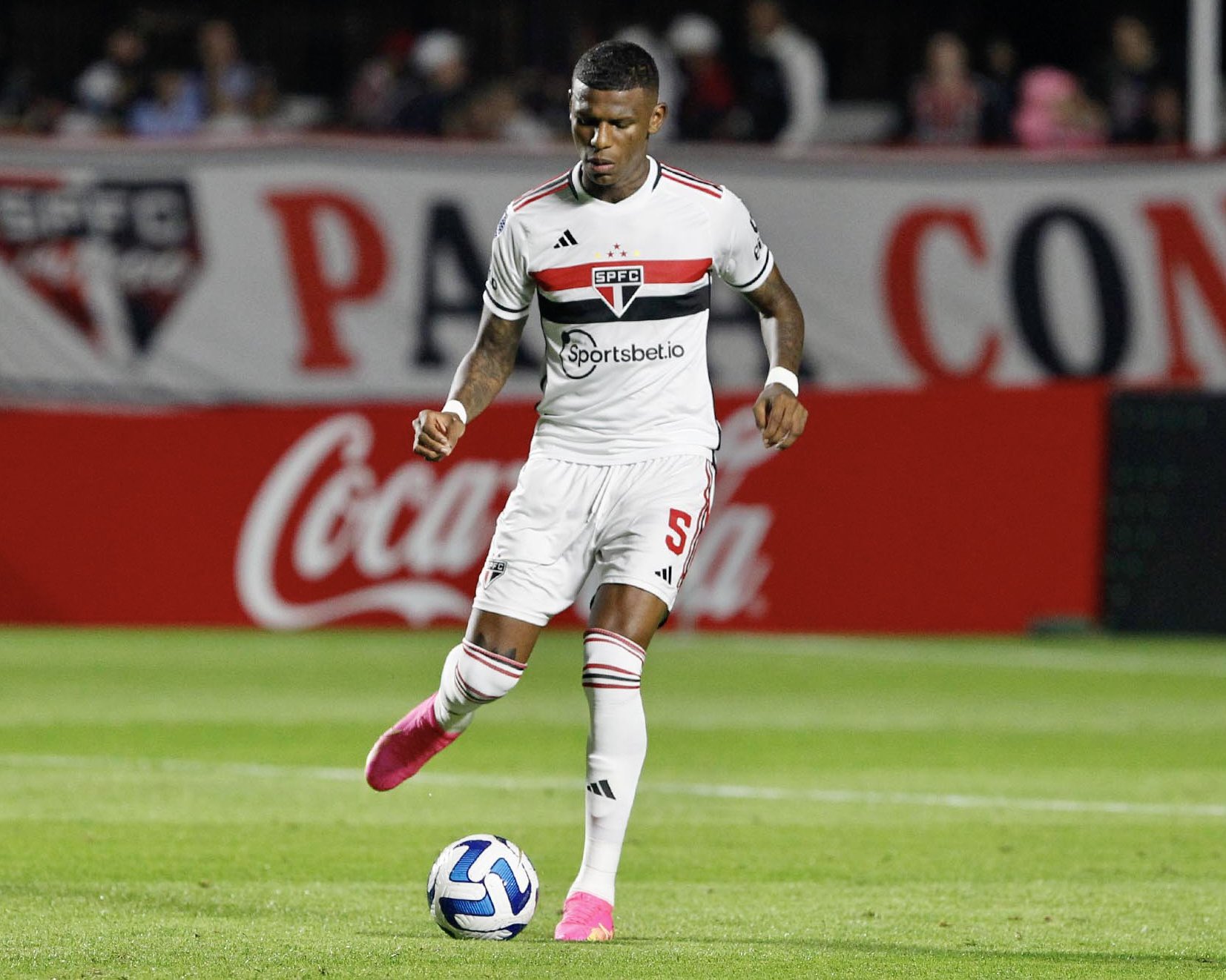 Técnico Dorival Júnior lamenta derrota e defende Arboleda no São Paulo