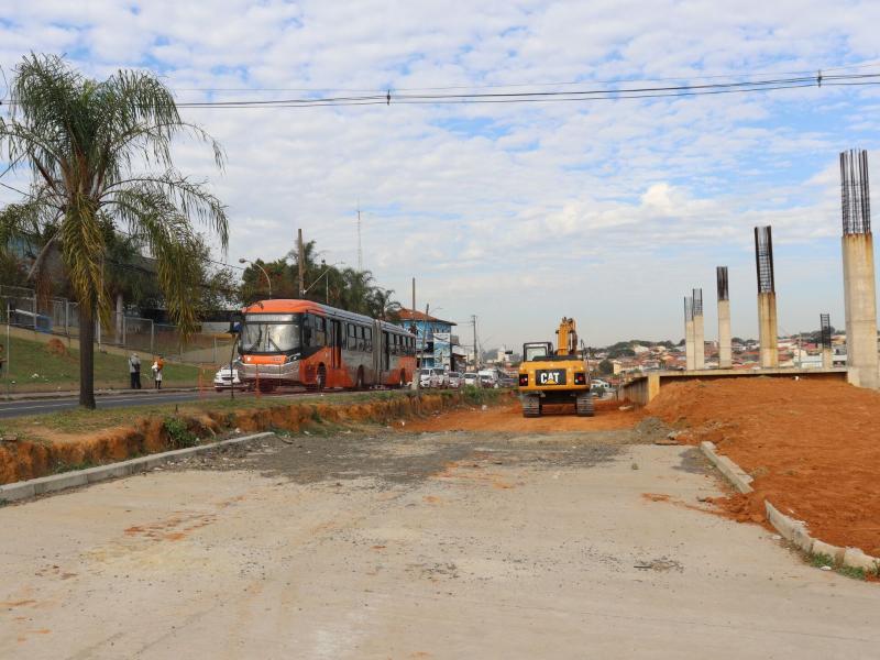 Obras do BRT provocam bloqueio na Ruy Rodriguez, em Campinas 