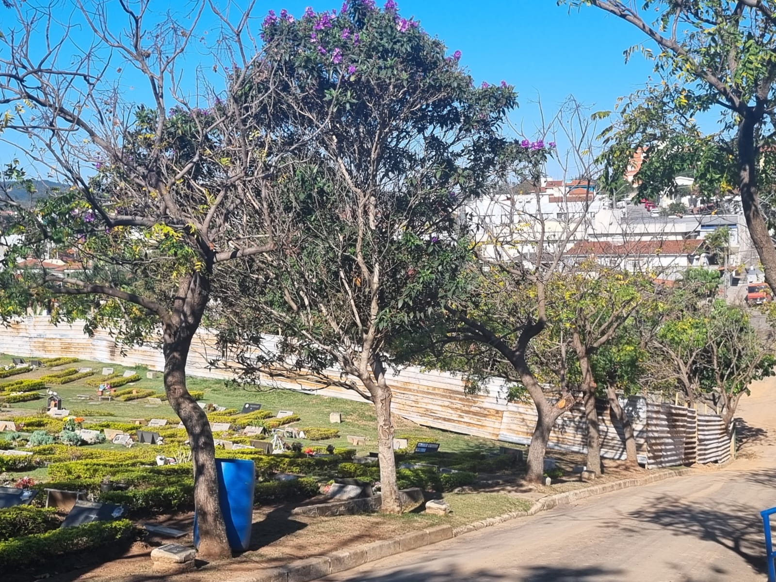 Com menos de 40 jazigos disponíveis, Vinhedo inicia obra do ‘cemitério vertical’