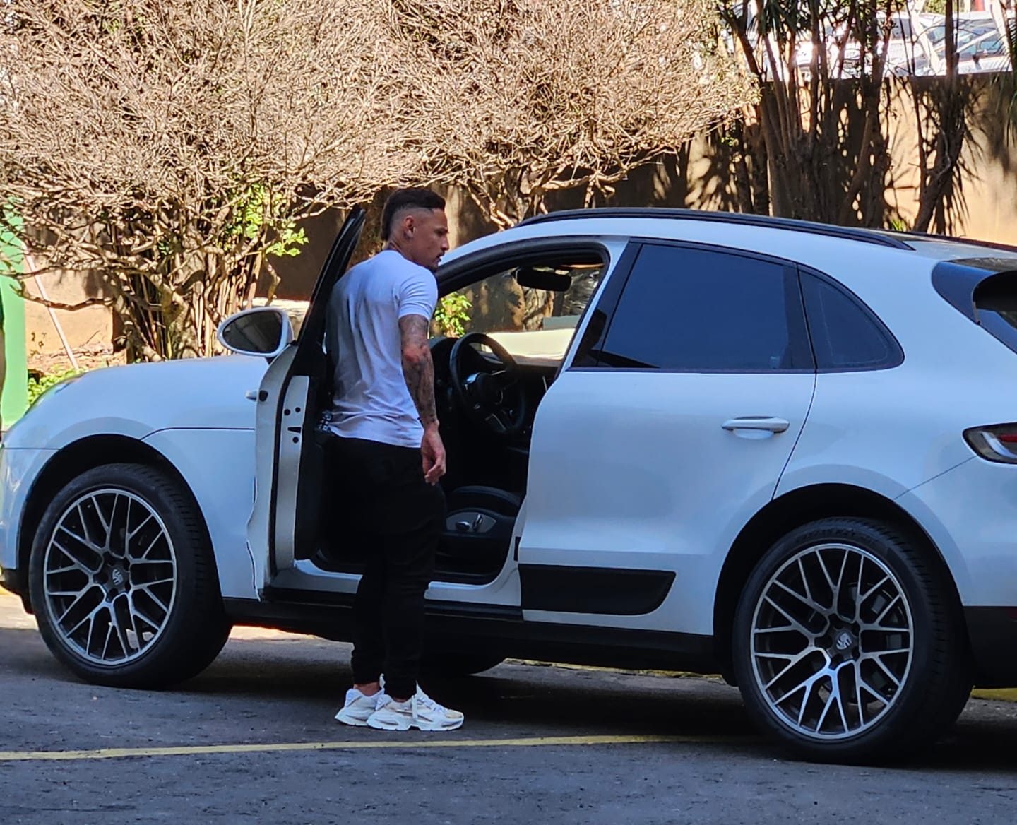 Dúvida na zaga, ausência de Pegorari e despedida de Neilton: as informações do treino do Guarani