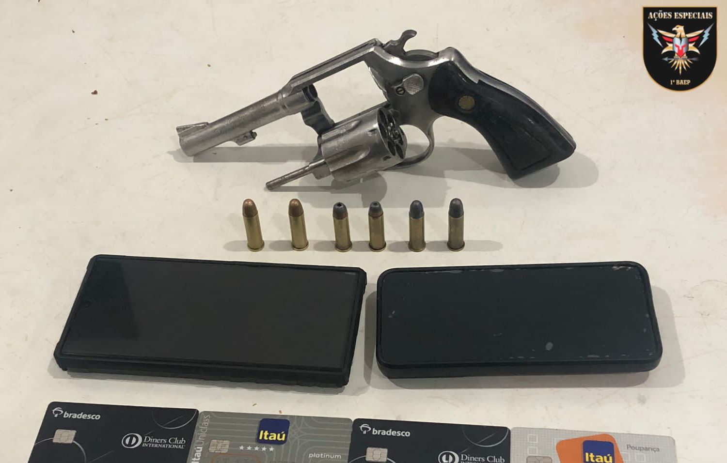 Homem é preso após roubar carro e fazer quatro amigos reféns em Campinas