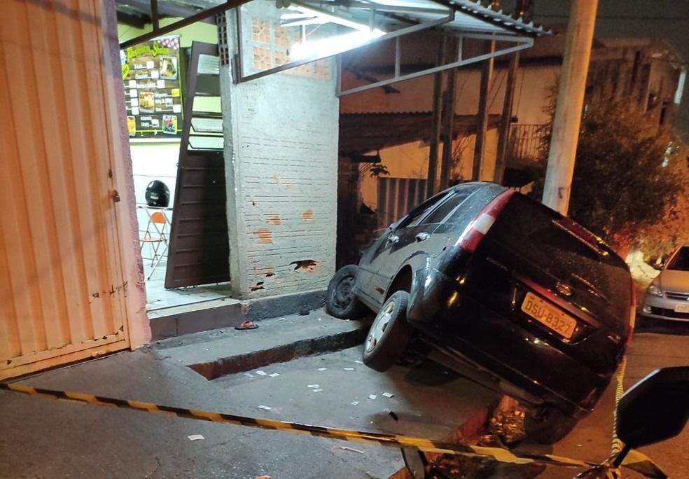 Motorista embriagado atropela dois na calçada de pastelaria em Campinas