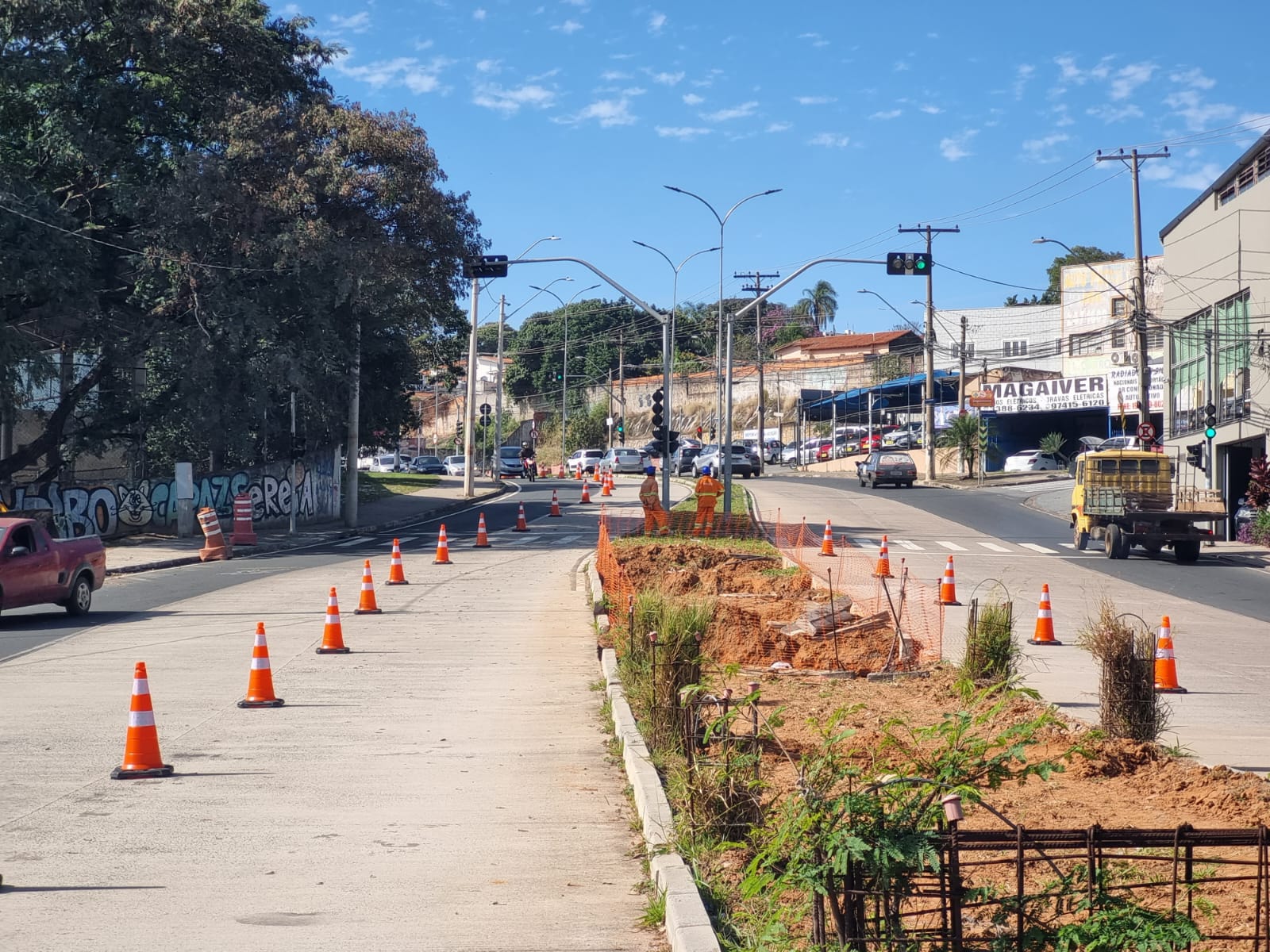 Obras do BRT são retomadas na Avenida Ruy Rodrigues