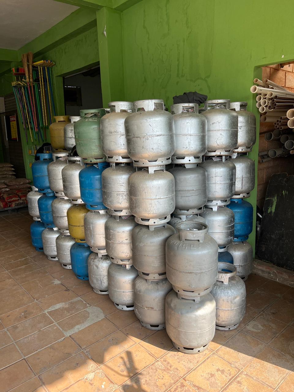 Polícia apreende mais de 350 botijões de gás clandestinos em Campinas 