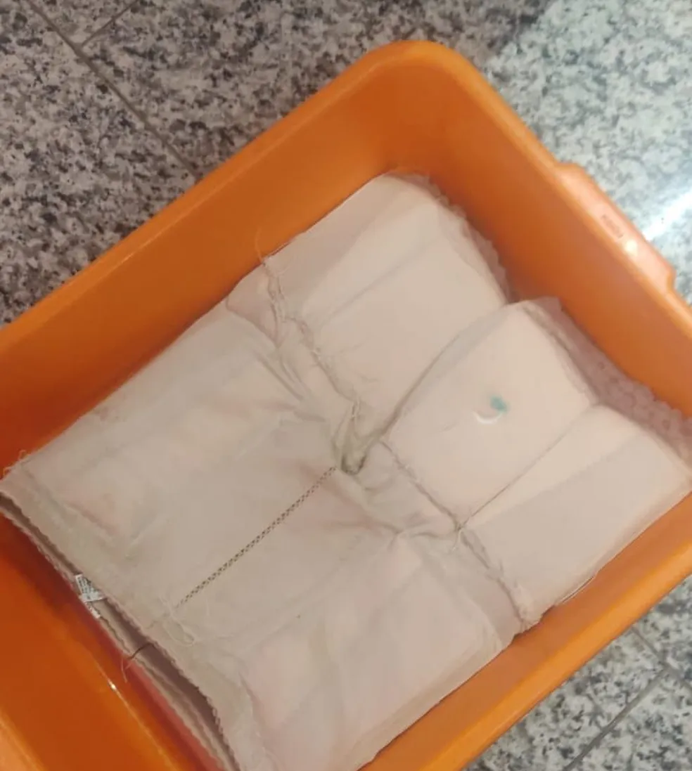 Mulher é presa com 4kg de cocaína enrolada no corpo em Viracopos