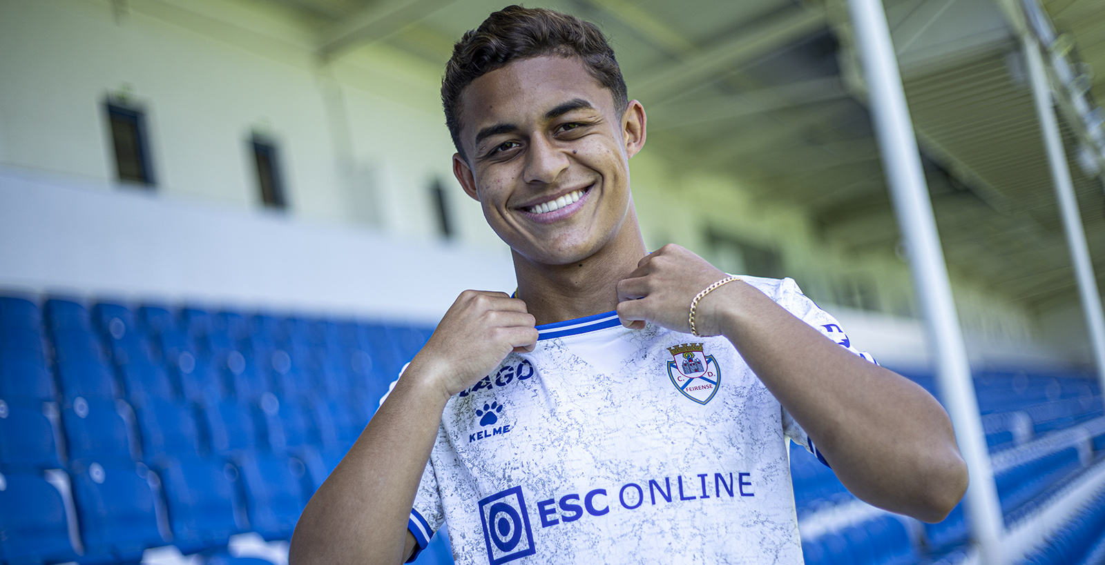 Ponte Preta confirma empréstimo de Dudu para o futebol de Portugal