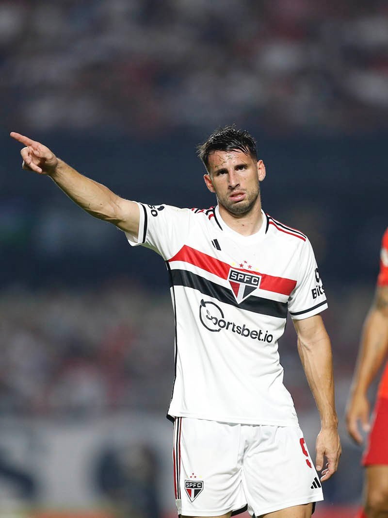 São Paulo deve contar com dupla Calleri e Luciano no clássico contra o Palmeiras
