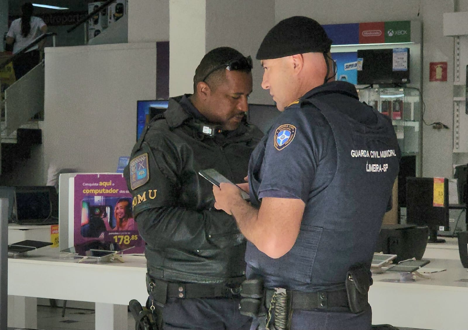 Sob ataque de fúria, homem destrói produtos de loja em Limeira 