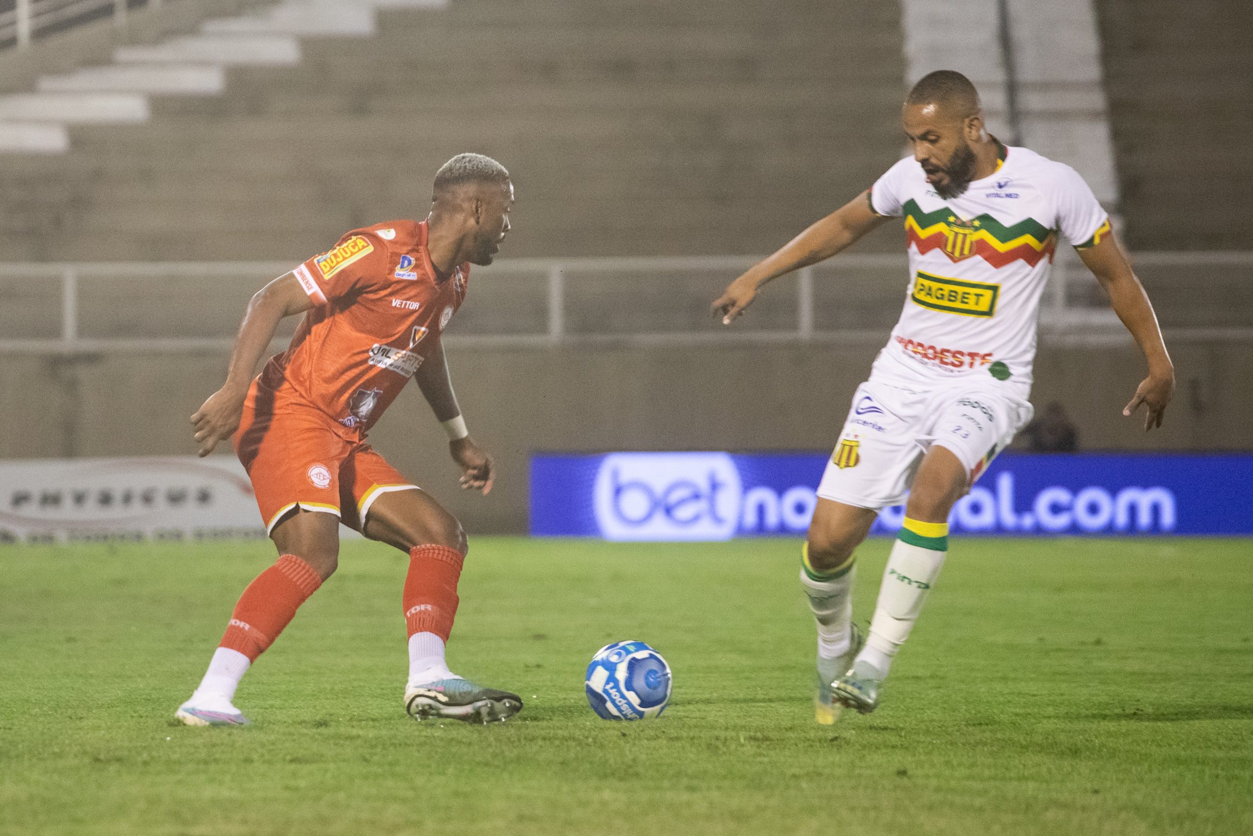 Técnico João Burse quer melhorar ataque do Tombense para encarar a Ponte