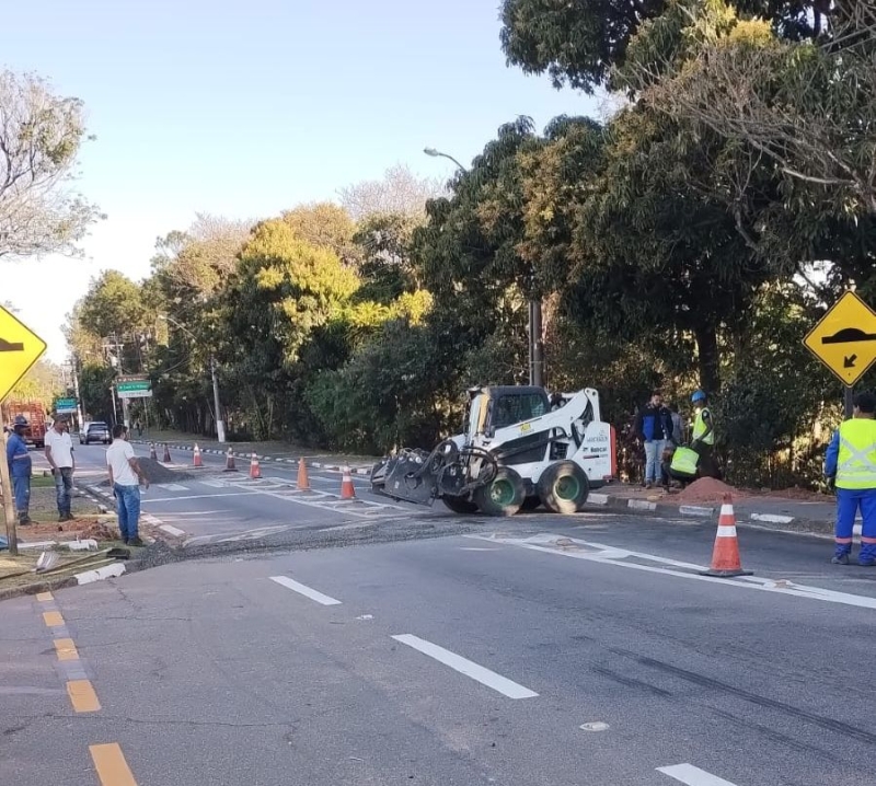 Vinhedo substitui duas lombadas por radares no município