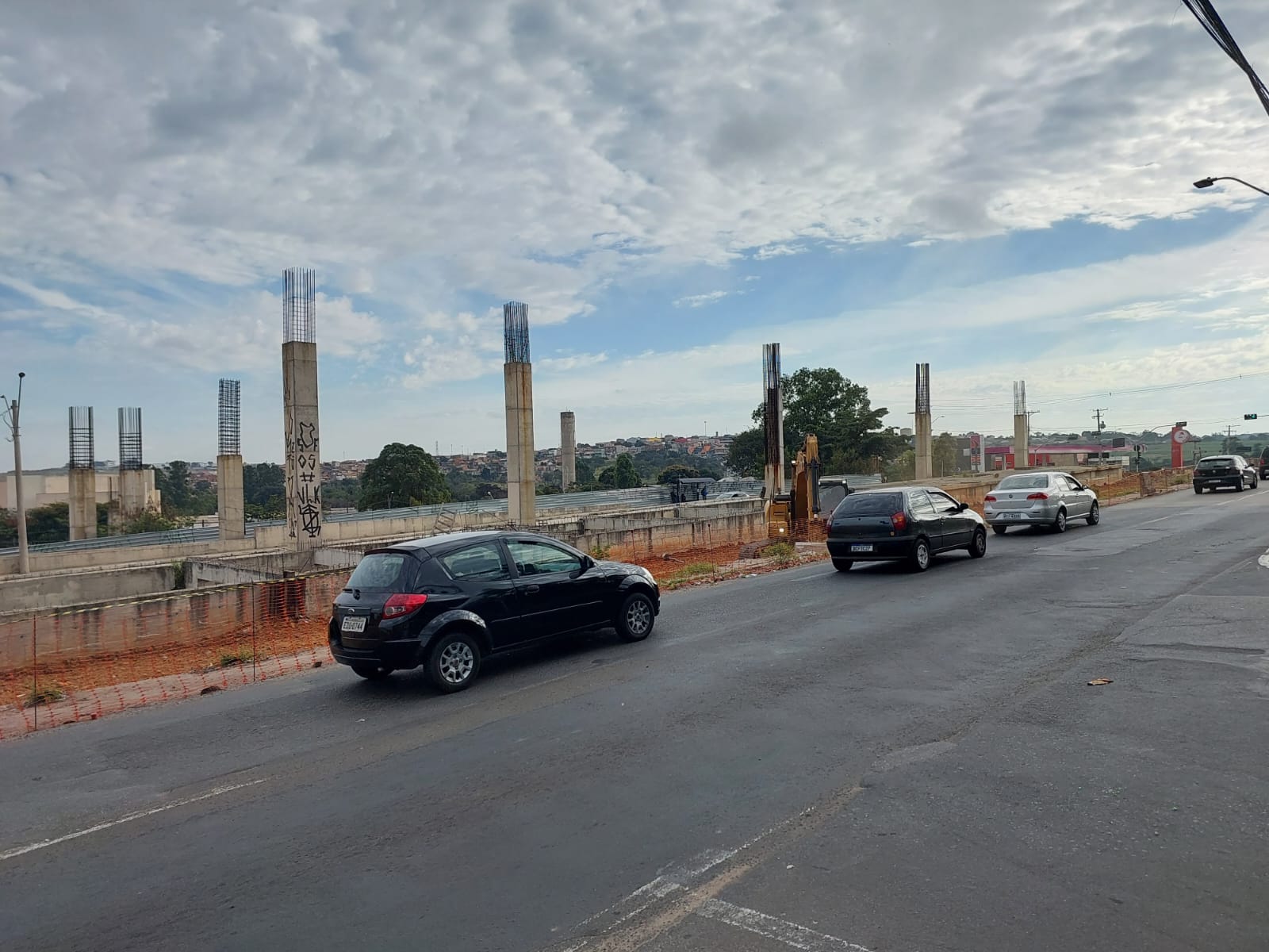 Obra do BRT causa interdição em trecho da Ruy Rodrigues