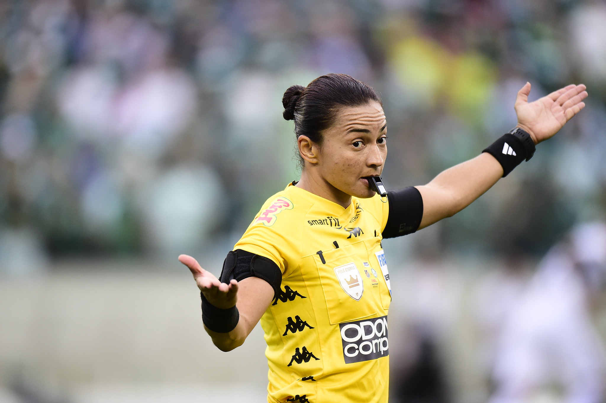 CBF confirma Edina Alves Batista para apitar o dérbi 206