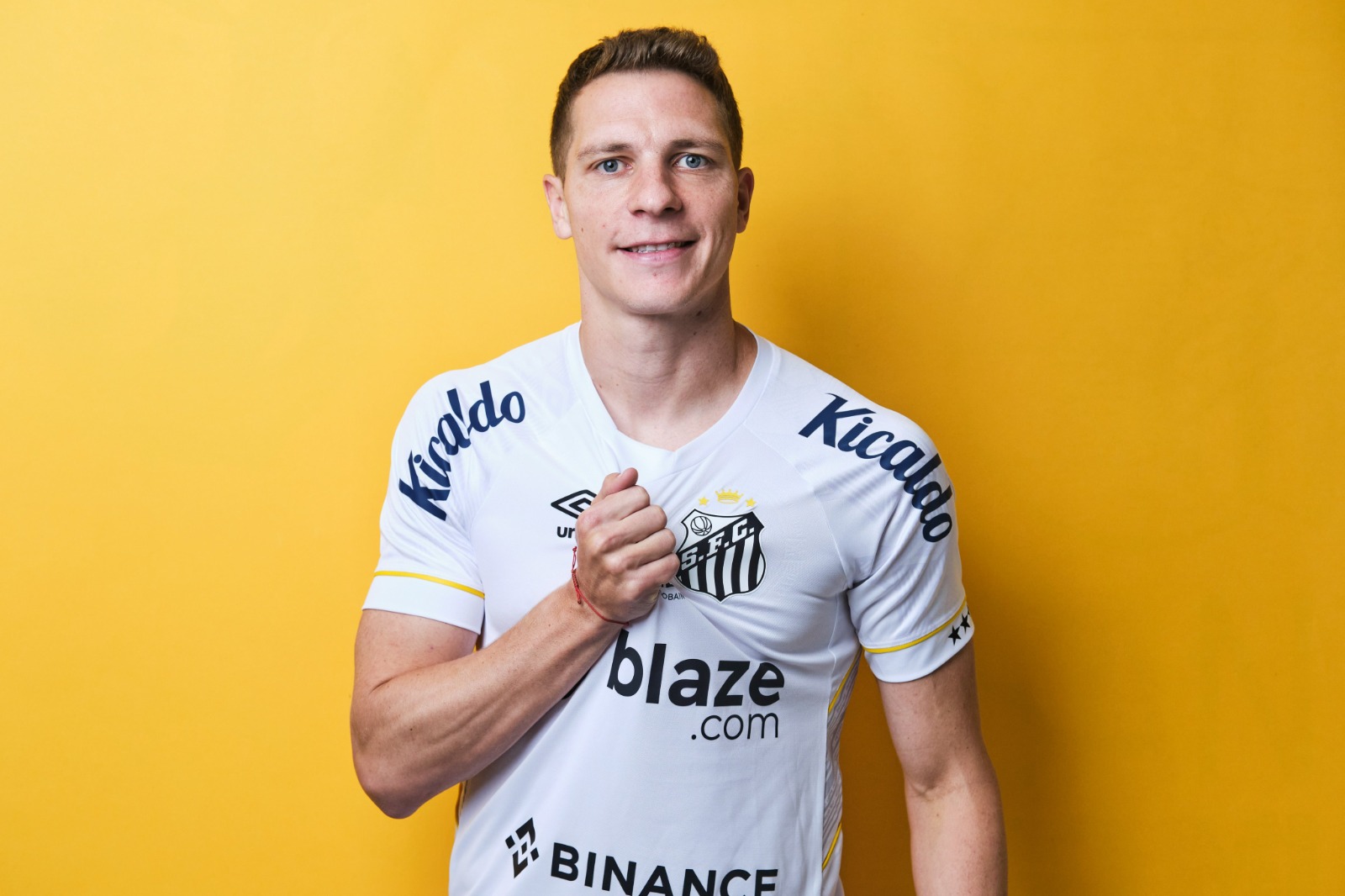 Herói da vitória do Santos, Júlio Furch destaca reunião forte no vestiário