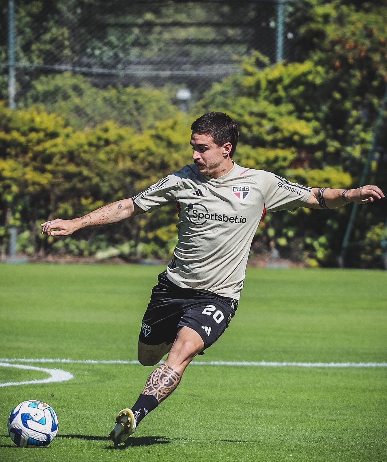 Pelo fim da fase irregular, São Paulo tenta avançar na Sul-Americana nesta noite