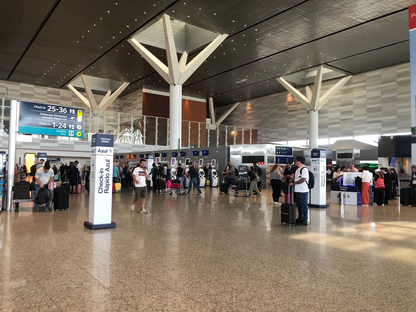 Viracopos espera receber 204 mil passageiros durante o período de Ano Novo