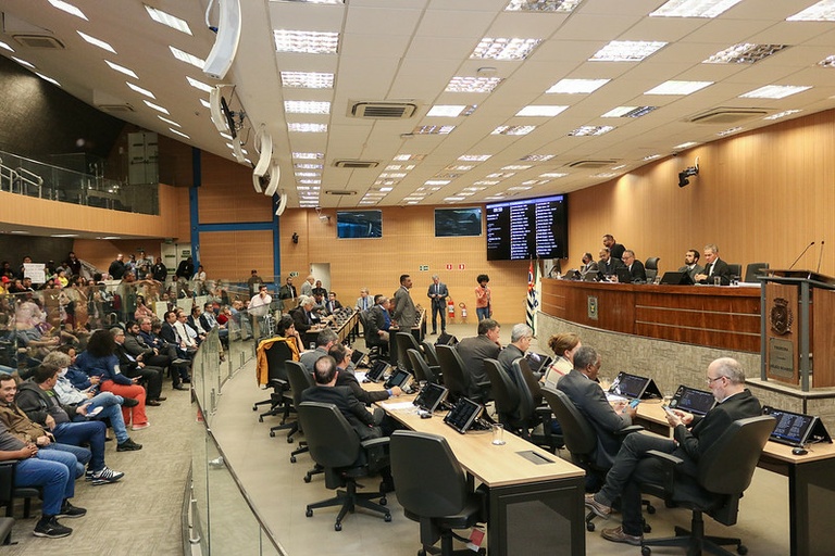 Câmara entra em Recesso Parlamentar; sessões retornam em 5 de atrássto  