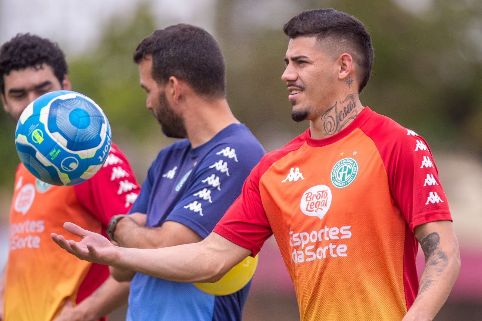 Com melhor desempenho da Série B nas últimas 10 rodadas, Guarani se prepara para duelo contra o Tombense