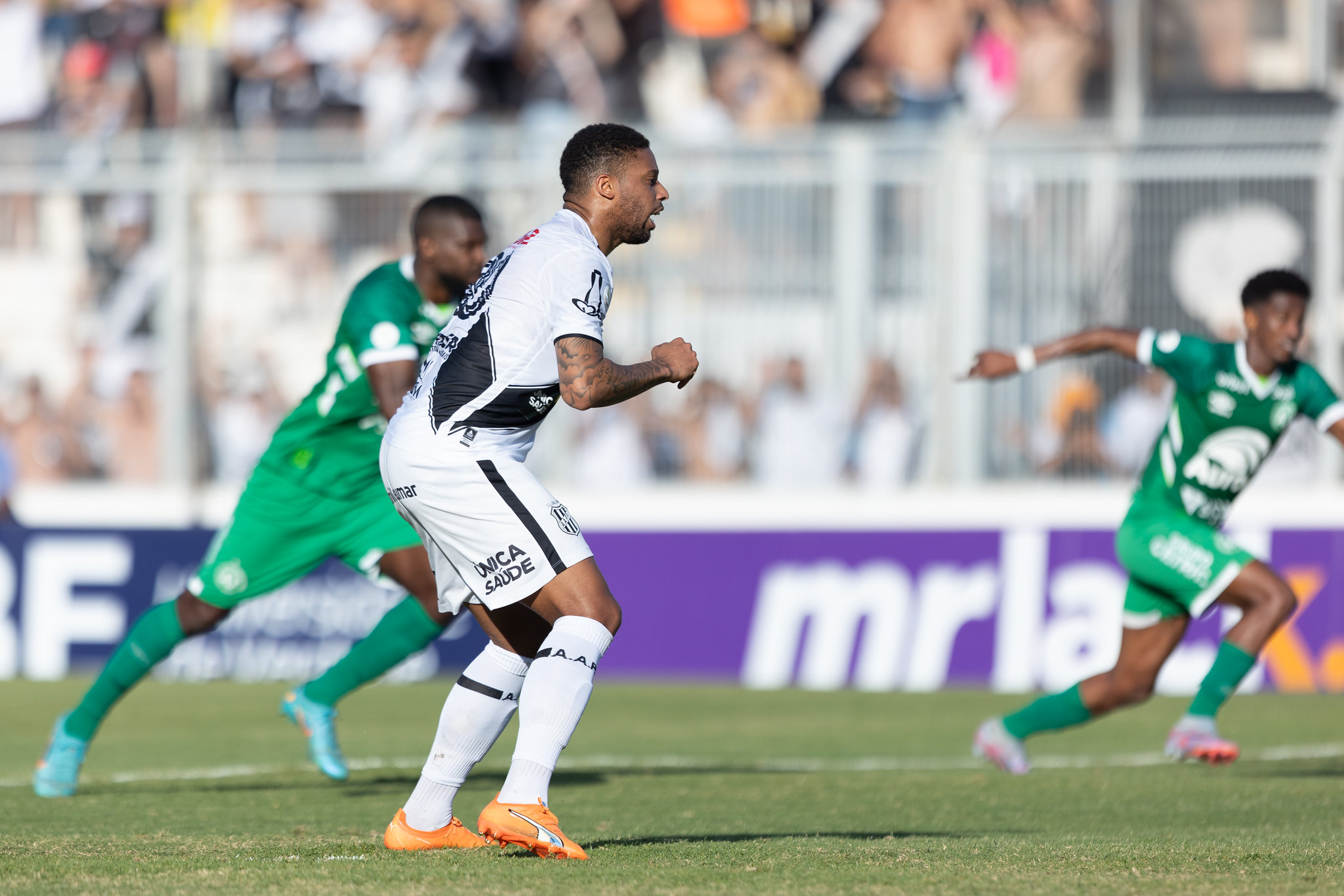 Com segundo pior ataque, Ponte Preta já teve 16 formações ofensivas diferentes na Série B