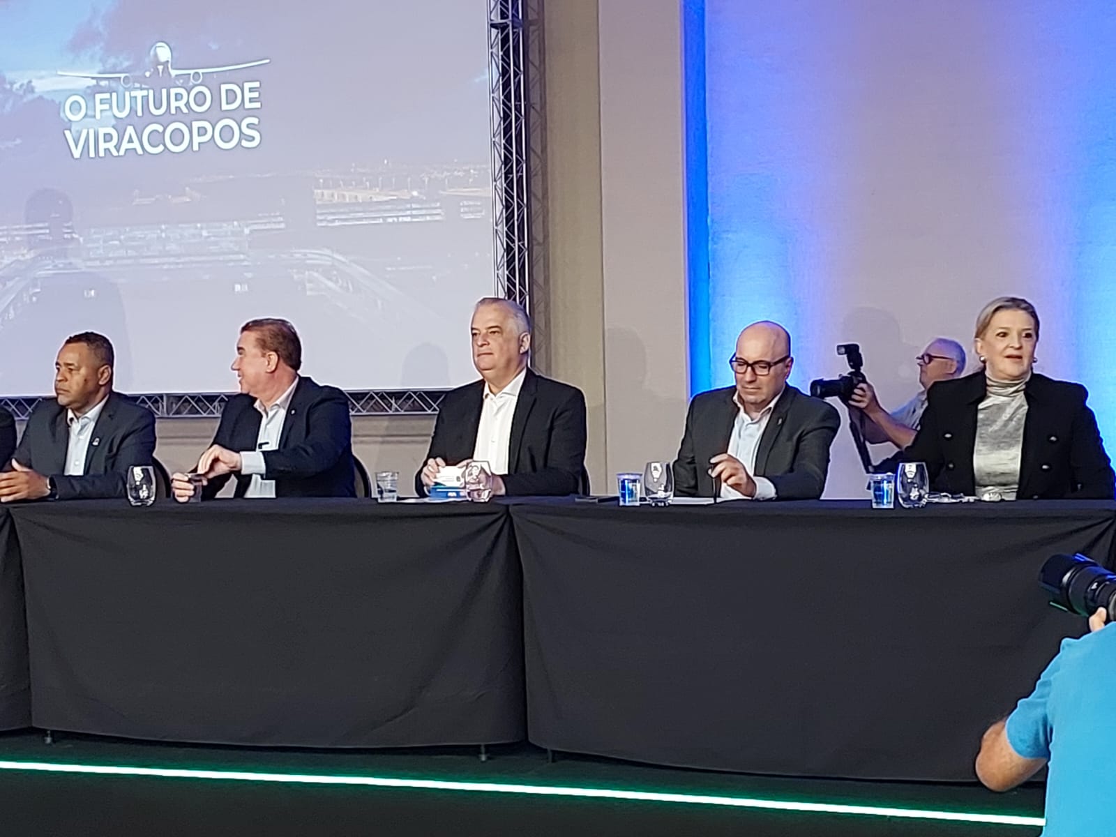 Ministro afirma que governo quer manter atual concessionária em Viracopos