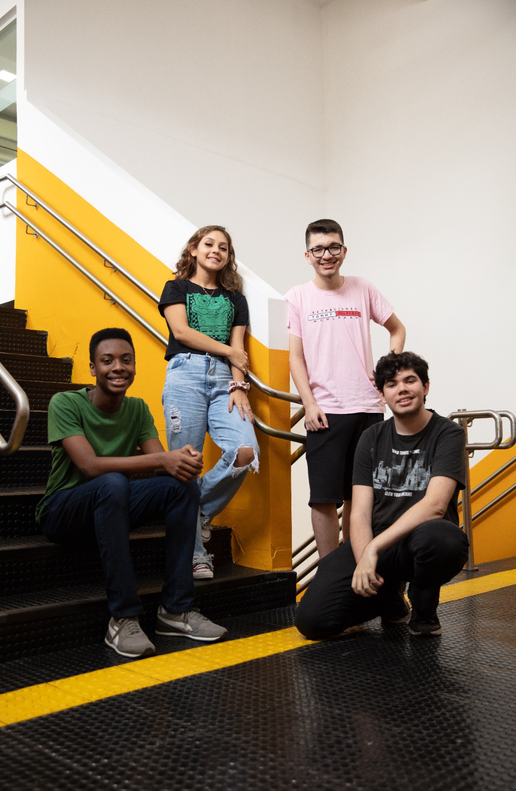 Programa oferece bolsas de estudo para jovens em situação de vulnerabilidade