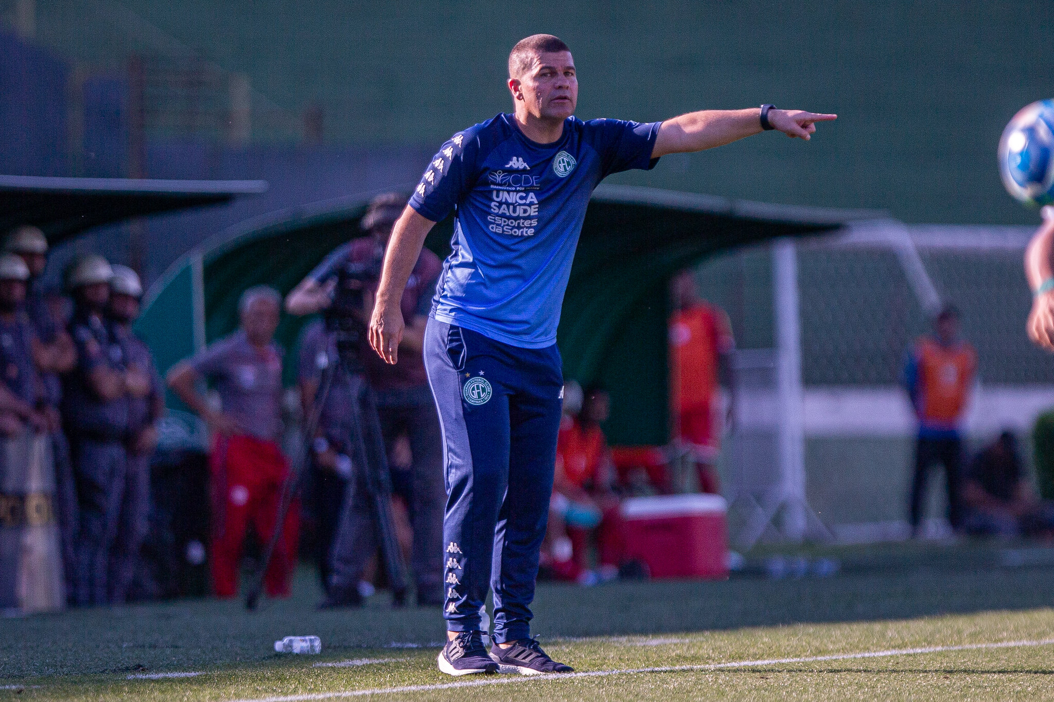 Umberto Louzer completa 70 jogos no comando técnico do Guarani