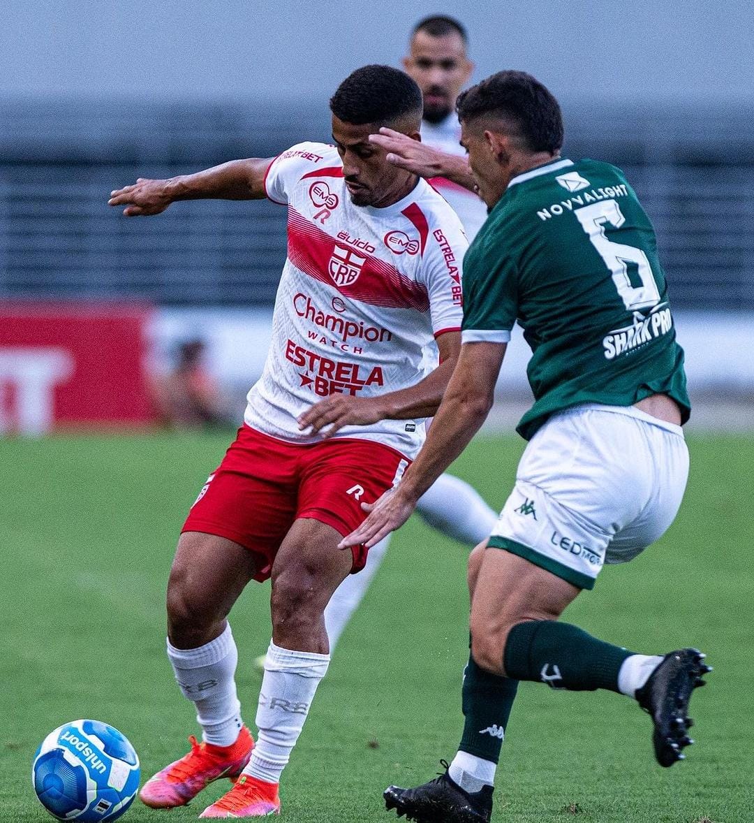 Guarani perde para o CRB no estádio Rei Pelé