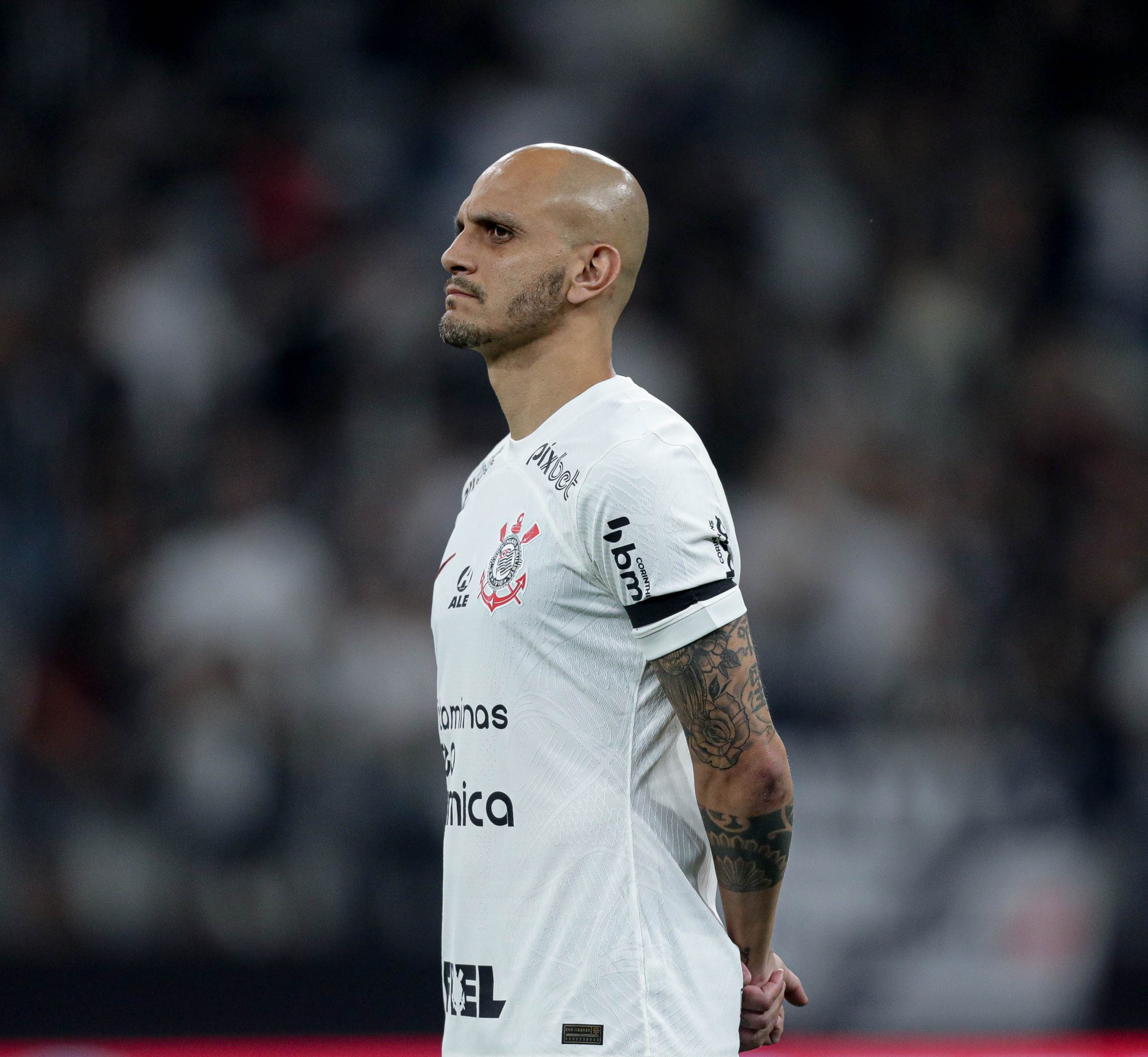 Após eliminação do Corinthians, Fábio Santos dá indícios de que vai se aposentar