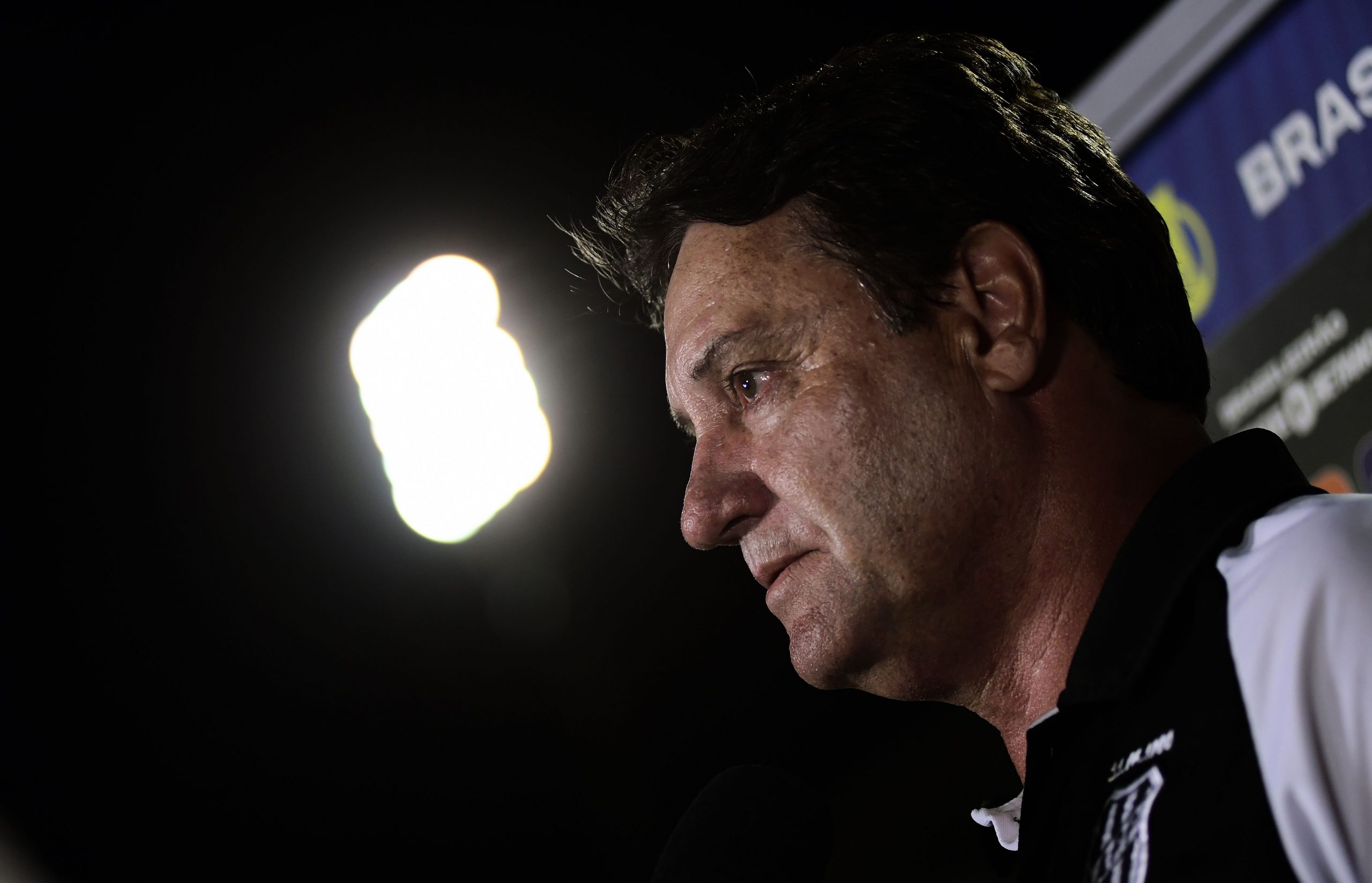 Brigatti cita evolução na Ponte Preta e confia em permanência na Série B