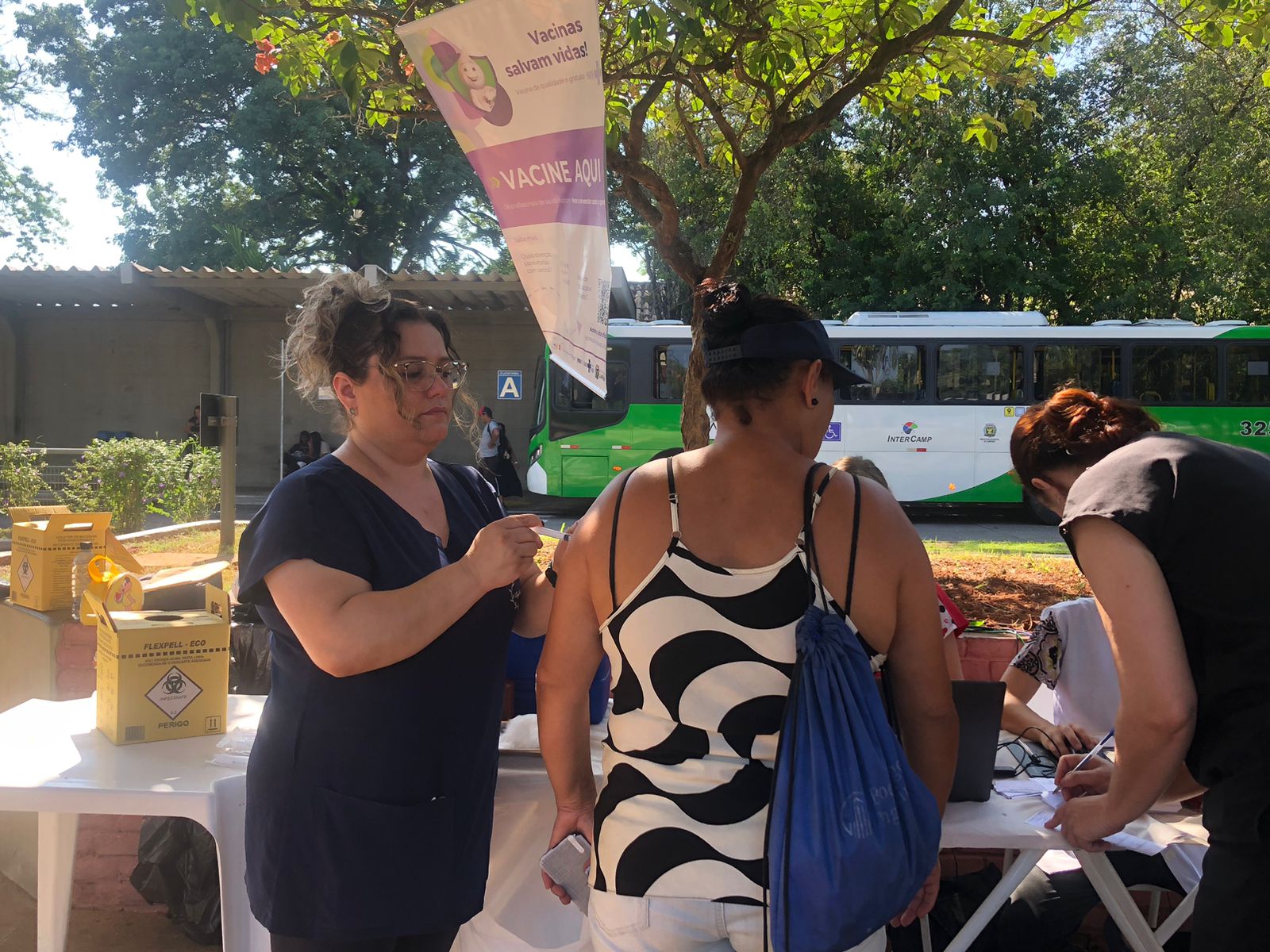 3 mil doses de vacina foram aplicadas em terminais de ônibus de Campinas