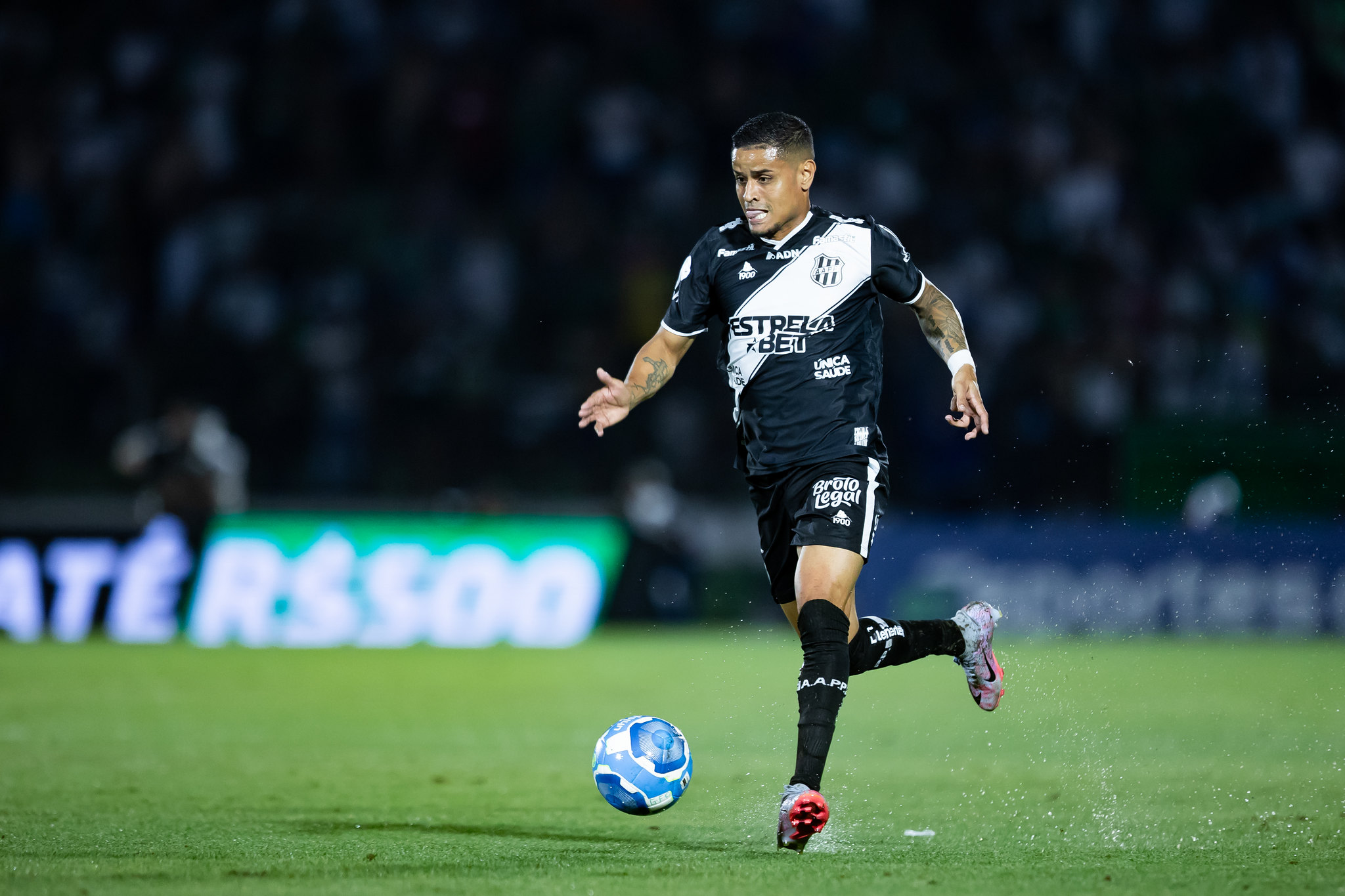 Everton negocia rescisão de contrato com a Ponte Preta