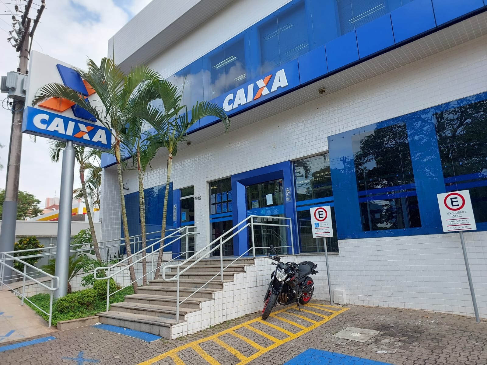 Agências da Caixa abrem mais cedo e recebem ‘Mutirão Desenrola’