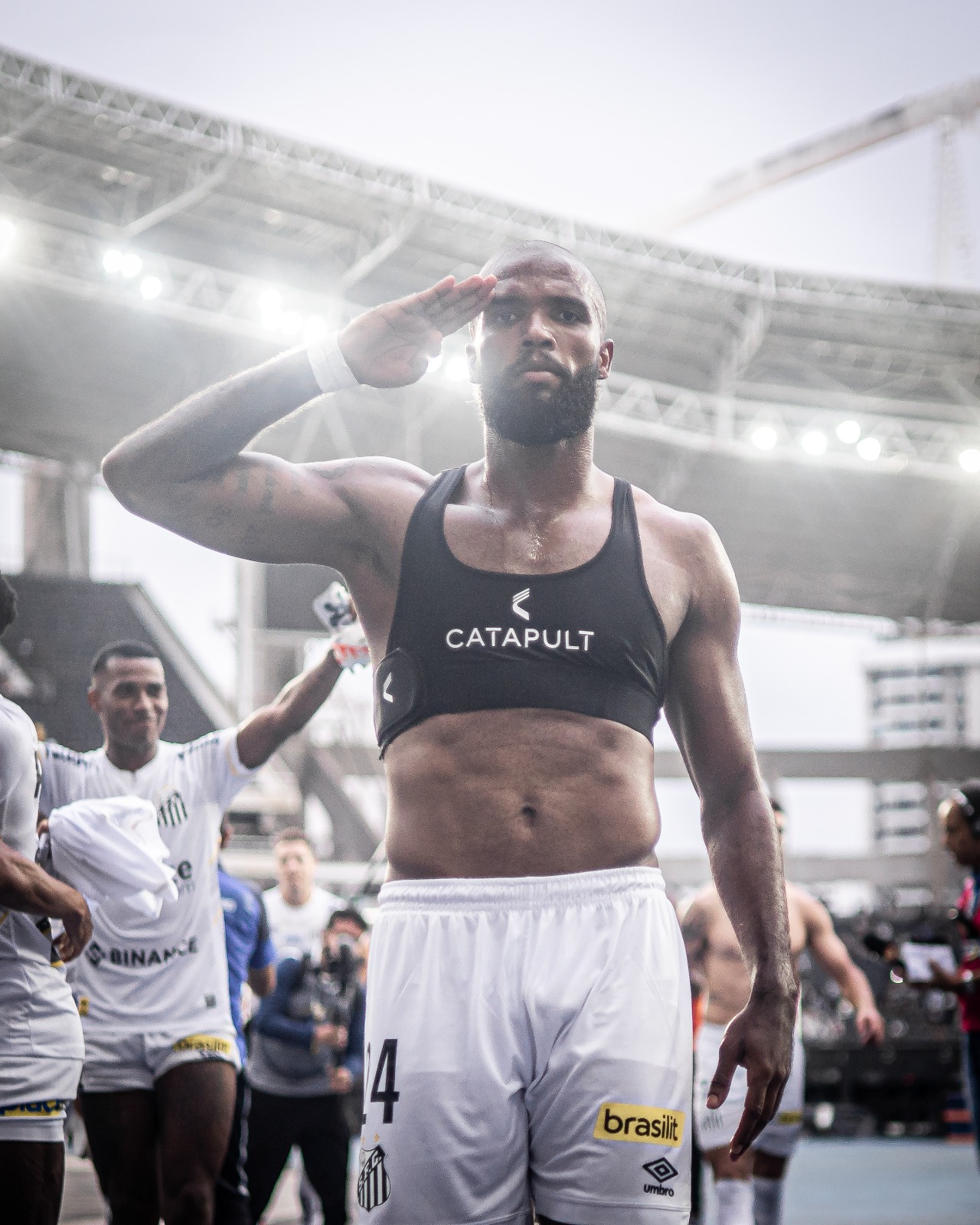 Após empate com sabor de vitória, Marcelo Fernandes remonta o Santos para encarar o Flu