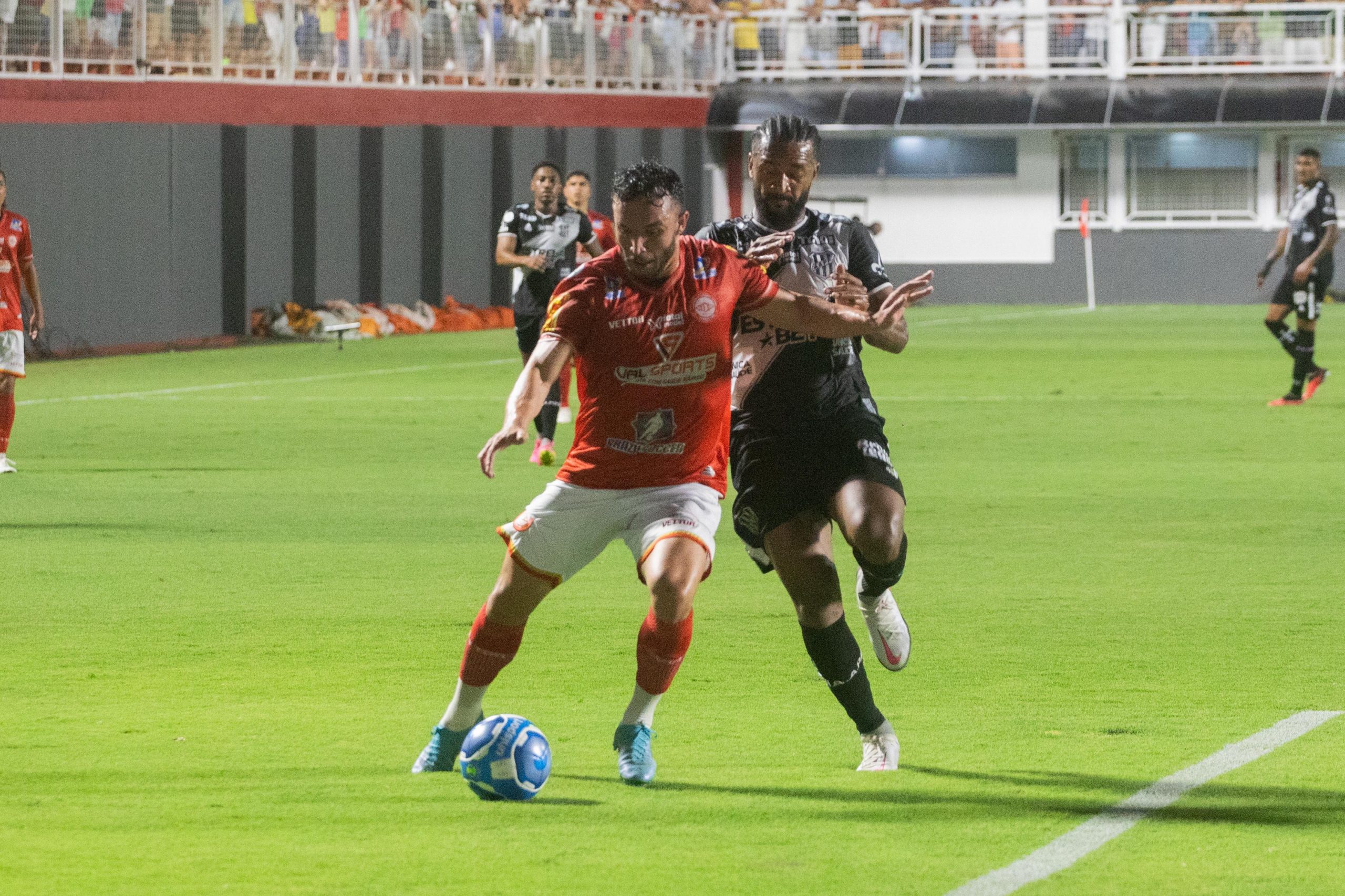 Brigatti comemora vitória contra o Tombense e ressalta entrega dos jogadores