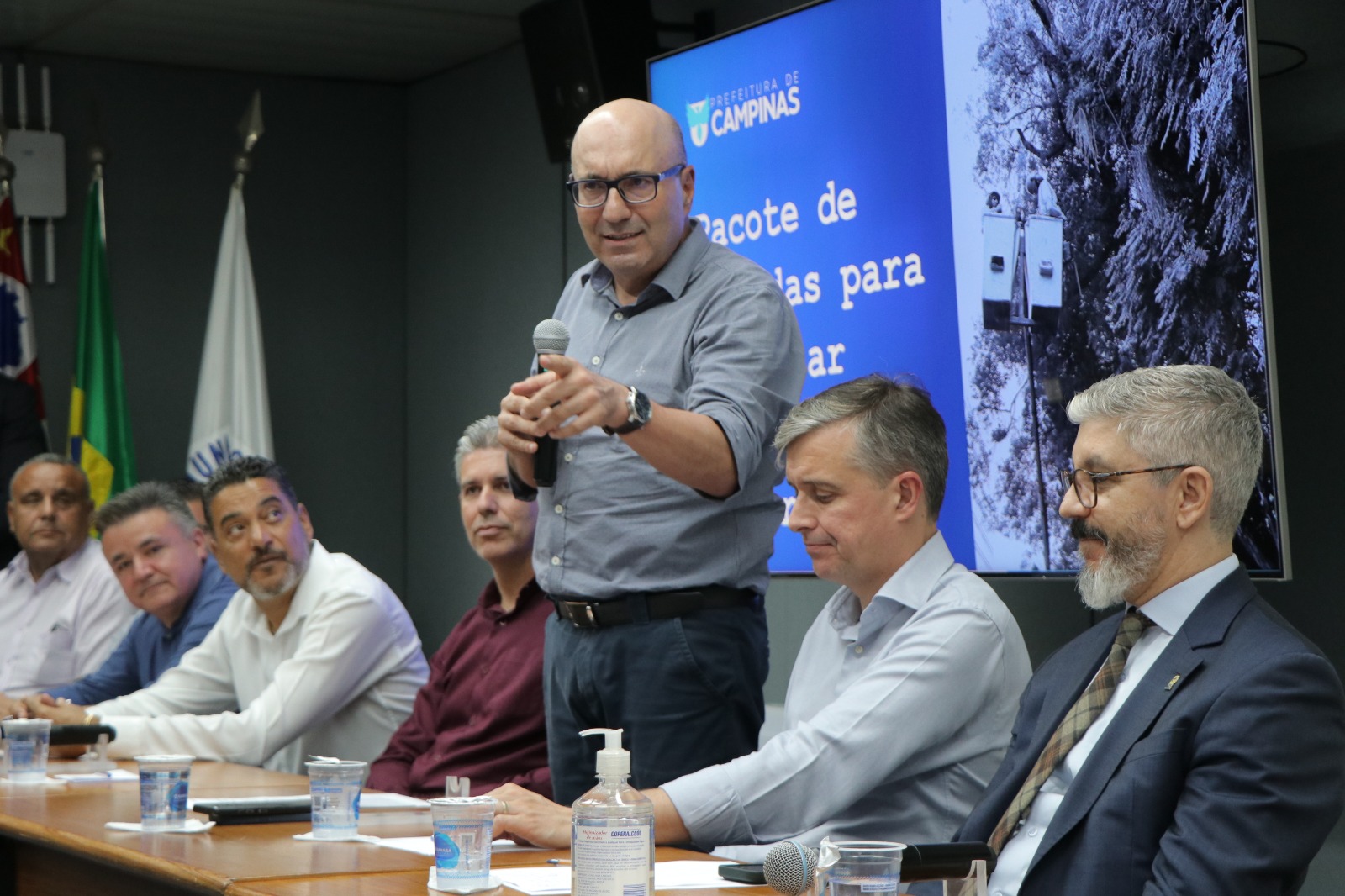 Campinas conta com 4 mil pedidos represados para manejo de árvores; prefeitura anuncia medidas