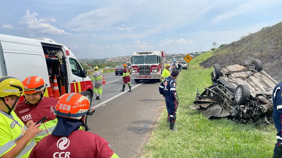 Homem de 49 anos morre após carro que dirigia capotar em rodovia