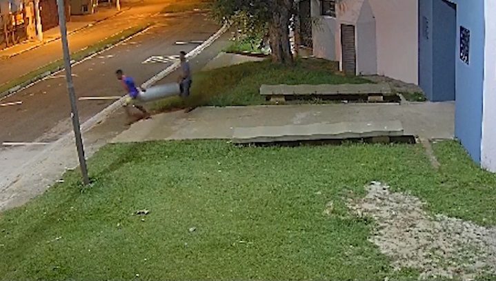 Ladrões ‘sequestram’ botijão de gás em igreja de Campinas e pedem resgate