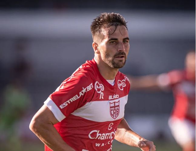 Longuine avalia temporada pelo CRB e projeta duelo contra a Ponte Preta