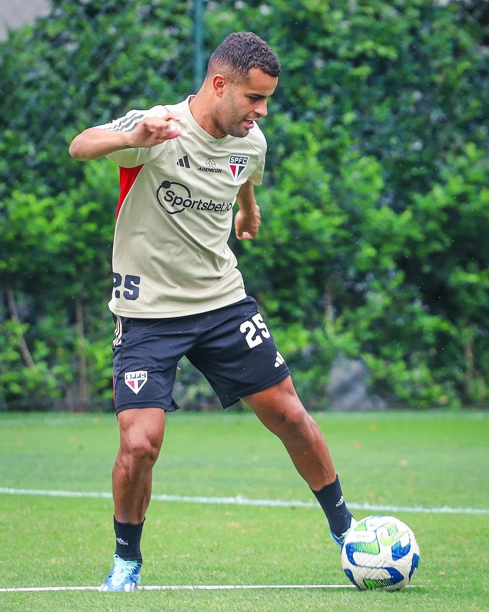 Meio-campo Alisson pode reforçar o São Paulo contra o Cruzeiro