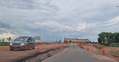 Obra na Miguel Melhado está dentro do prazo, afirma DER; trecho é cenário de assaltos
