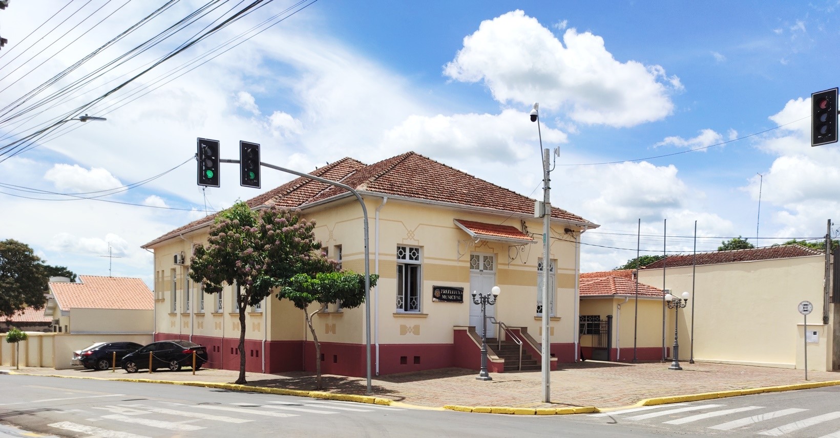 Prefeitura de Saltinho abre 4 concursos com 49 vagas