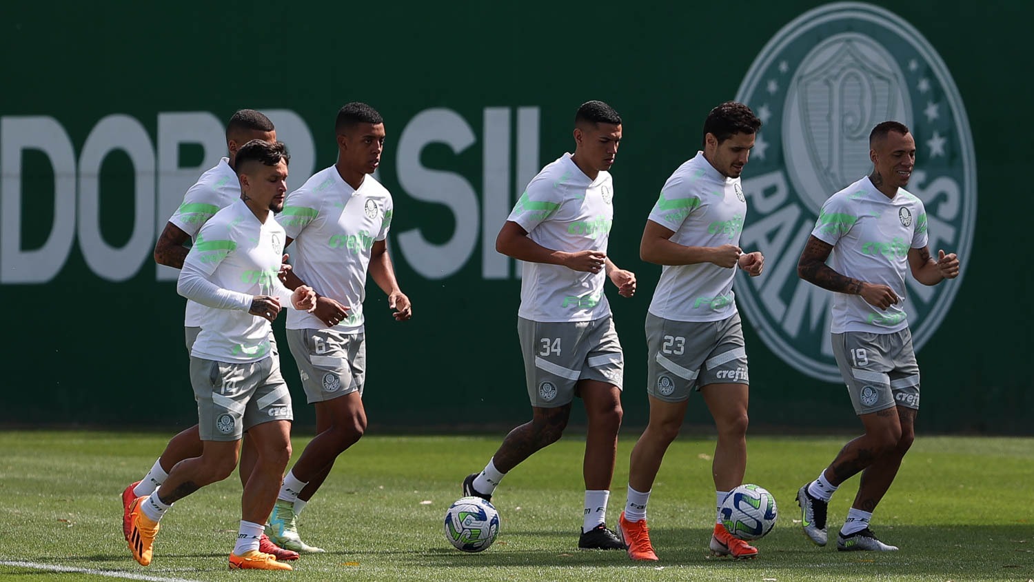 Técnico Abel Ferreira deverá fazer mudanças no Palmeiras para duelo com Flamengo