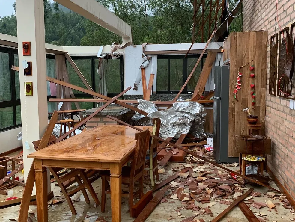 Temporal destrói casa que família de Paulínia estava hospedada no feriado