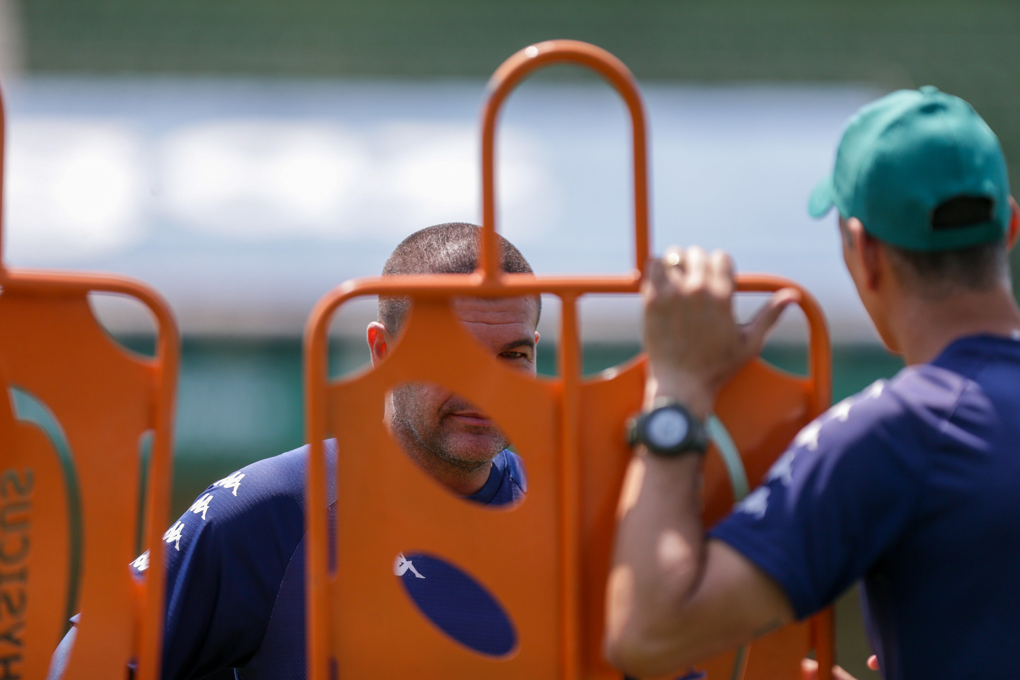 Além de reforços, Guarani busca novo auxiliar técnico para a próxima temporada