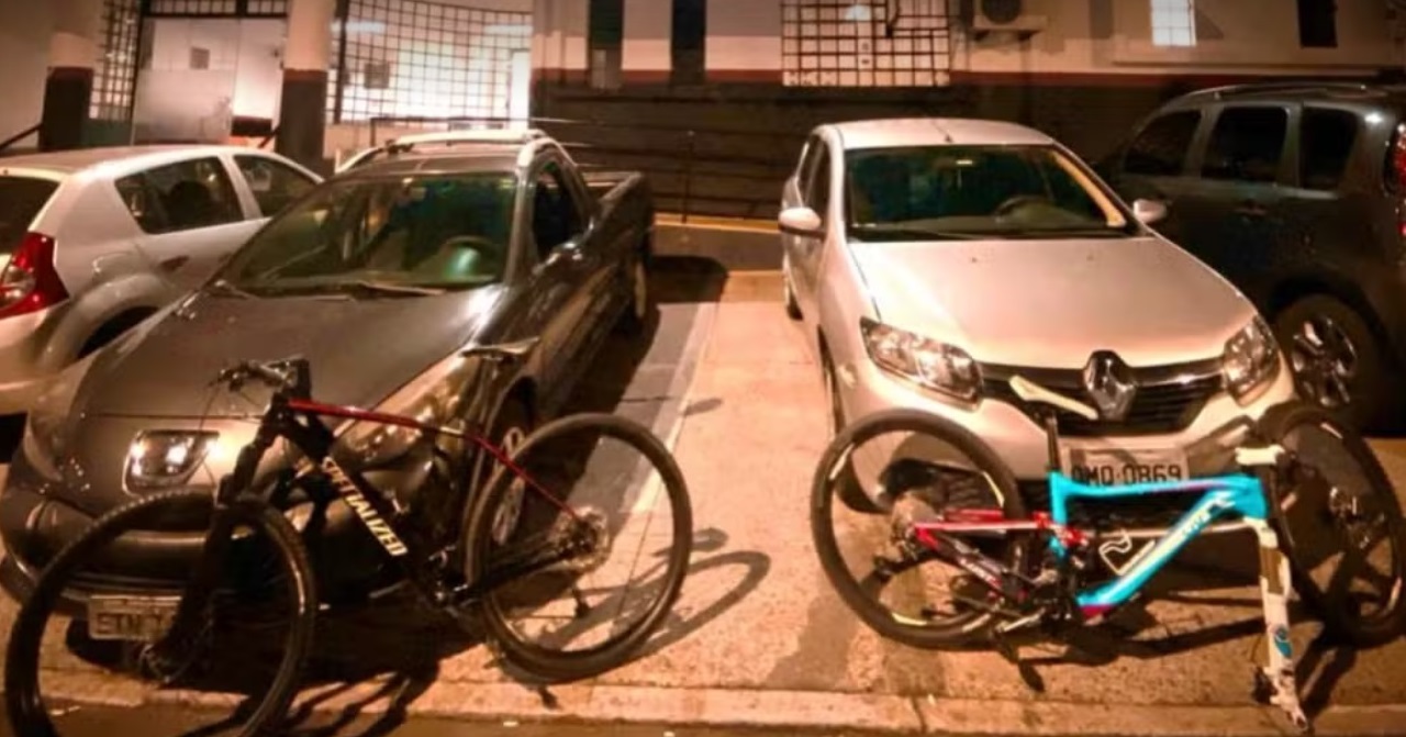 Baep prende 3 que roubaram bicicletas de loja no Taquaral