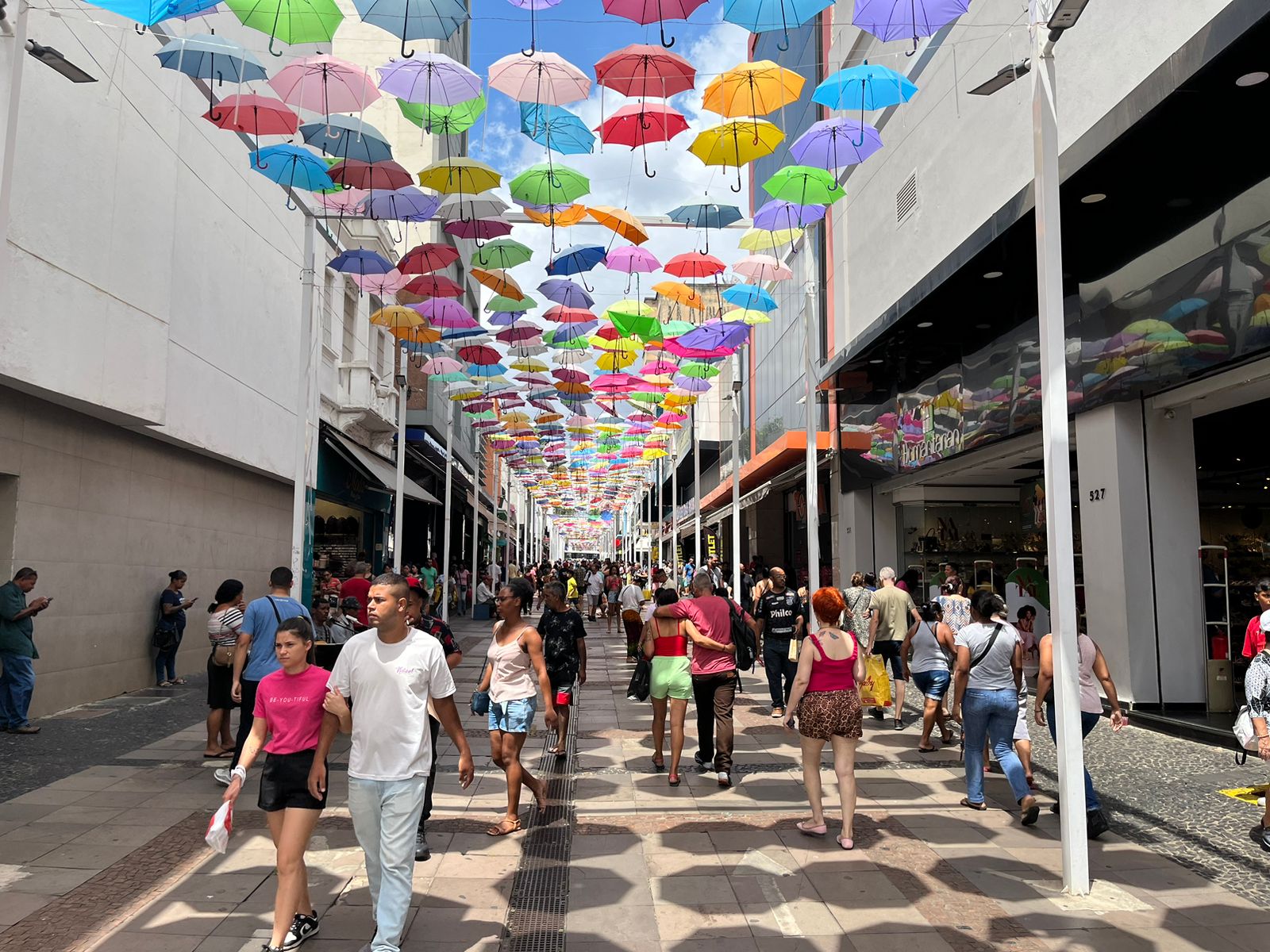 Campineiros deixam para comprar presentes de natal de última hora