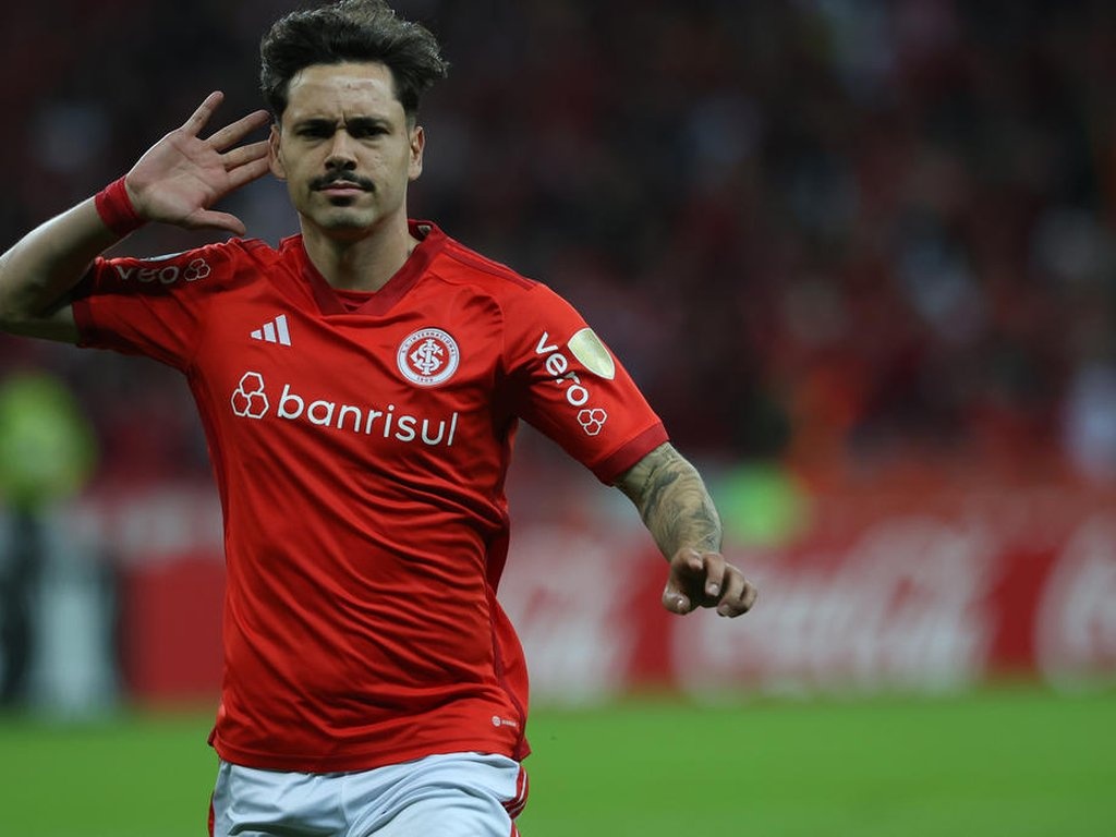 Corinthians prepara oferta por Maurício do Internacional-RS
