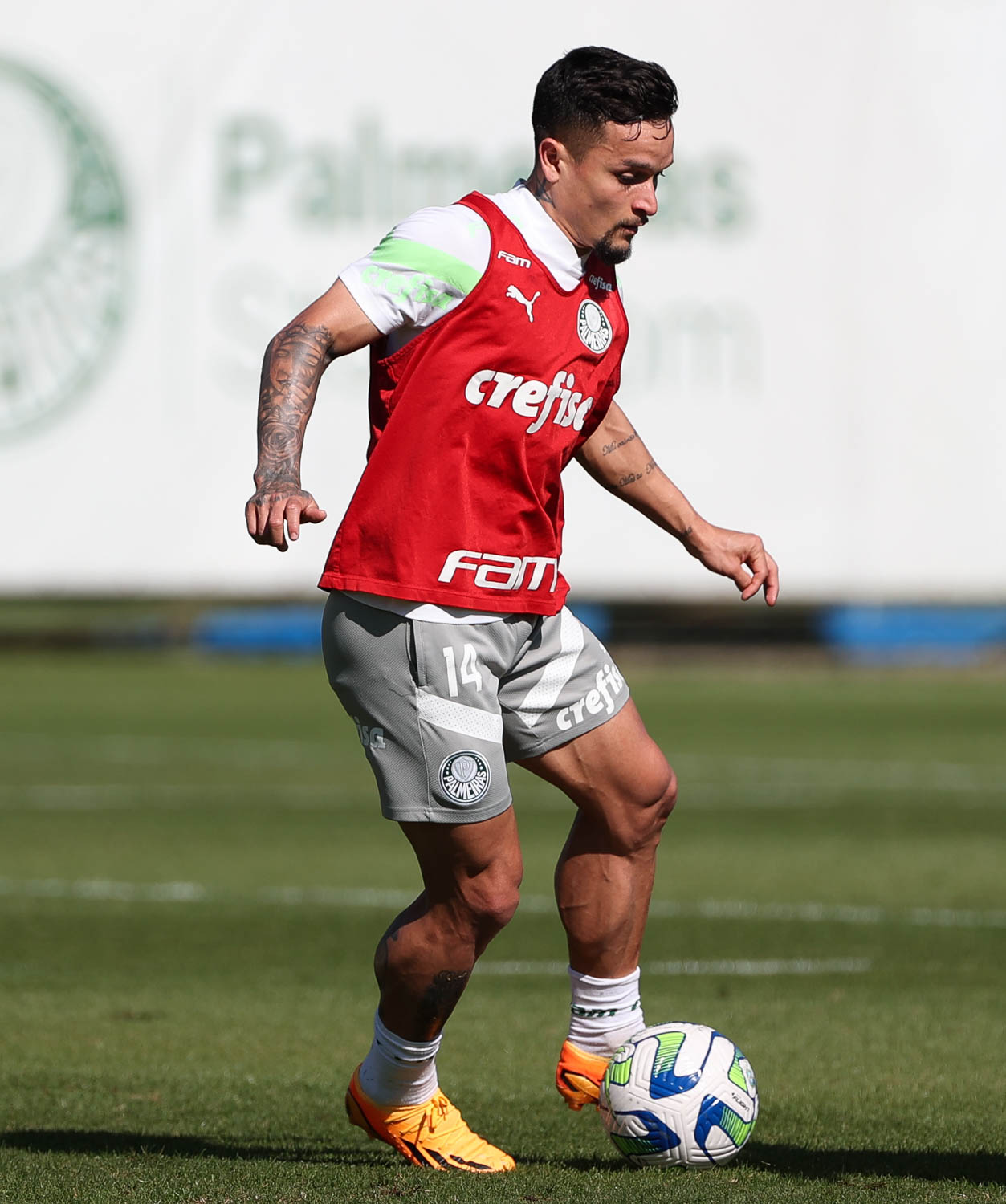 Diretoria do Palmeiras pode negociar atacante Artur nos próximos dias