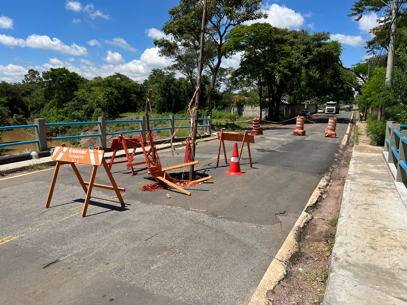 Veja desvio das linhas 321 e 322 após interdição da ponte da Rua Bortolo Martins