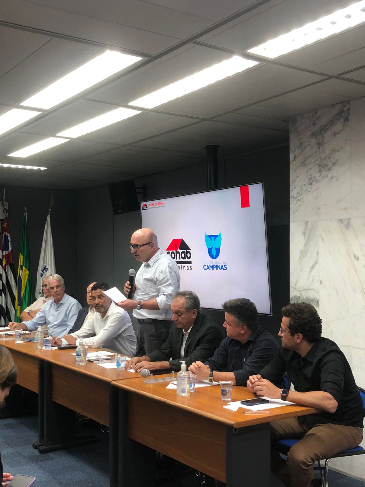 Famílias chefiadas por mulheres lideram fila de espera por moradia