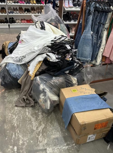 Mais de 600 peças da Zara são encontradas em outlet em Campinas